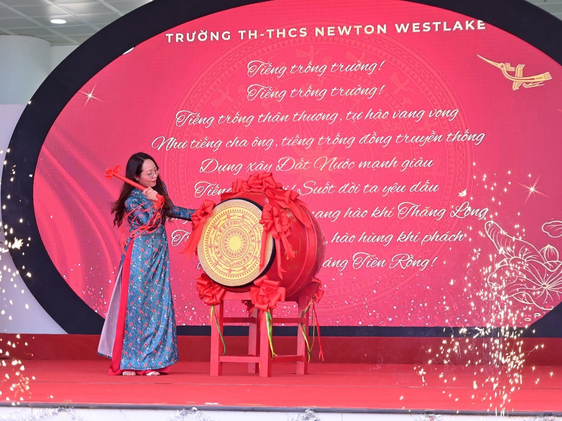 nha-giao-nguyen-tuyet-nhung-1788528407.jpg