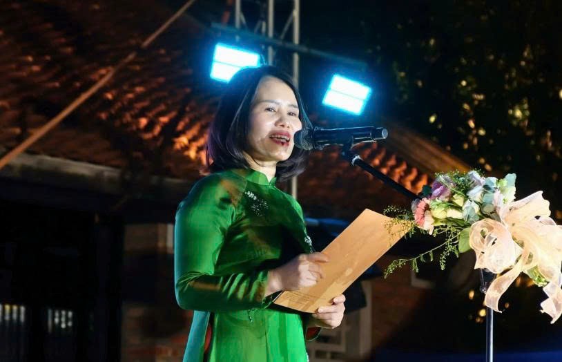 van-mieu-2-1788562489.jpg