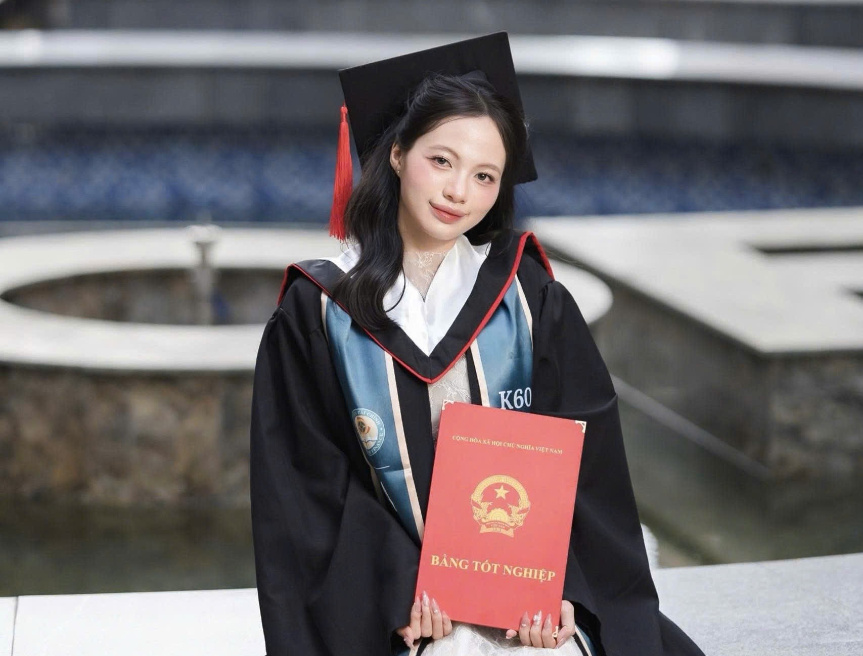 cu-nhan-xuat-sac-ha-thi-bich-lien-1788825383.jpg