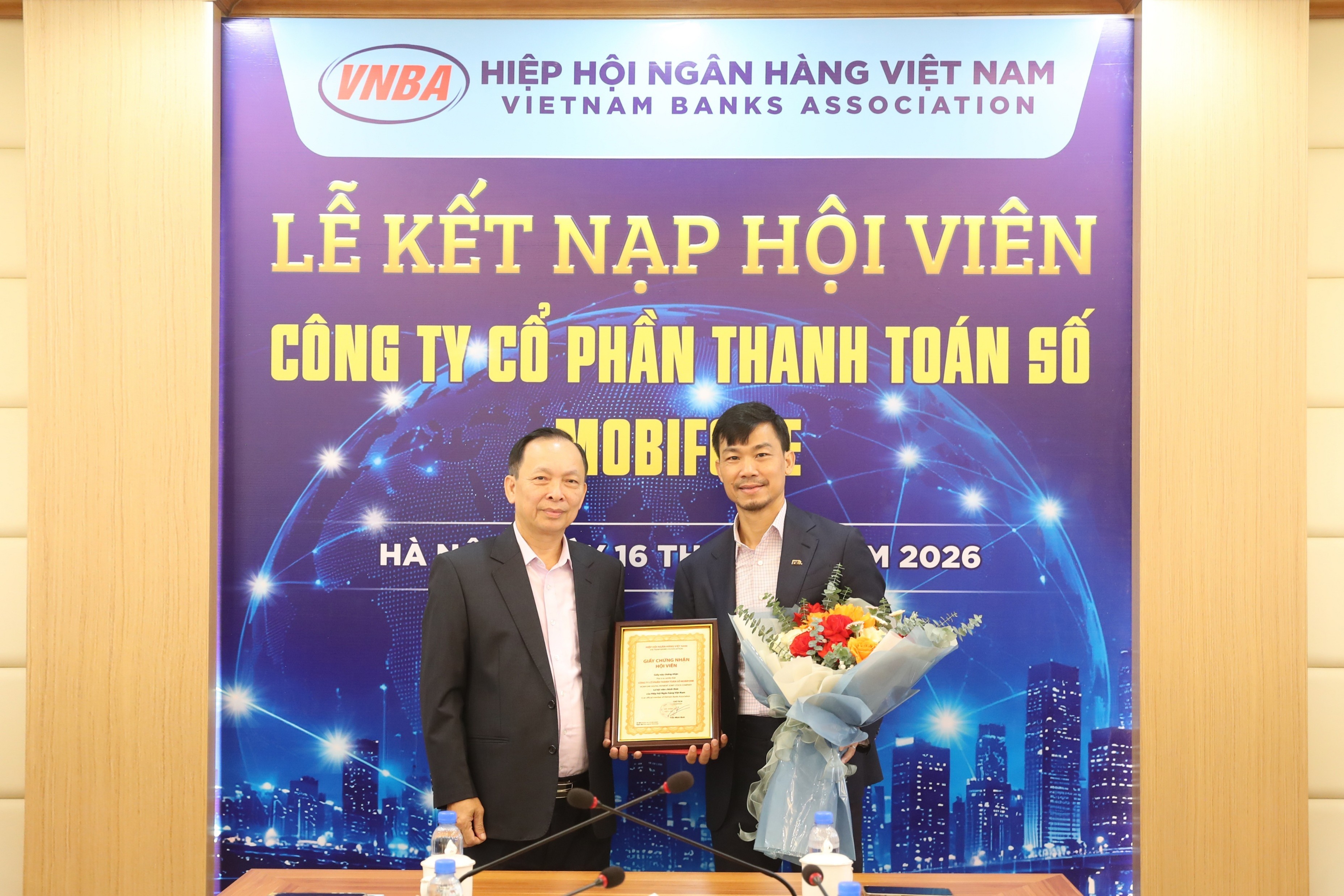 ts-dao-minh-tu-pho-chu-tich-kiem-tong-thu-ky-trao-quyet-dinh-va-giay-chung-nhan-1789713265.jpg