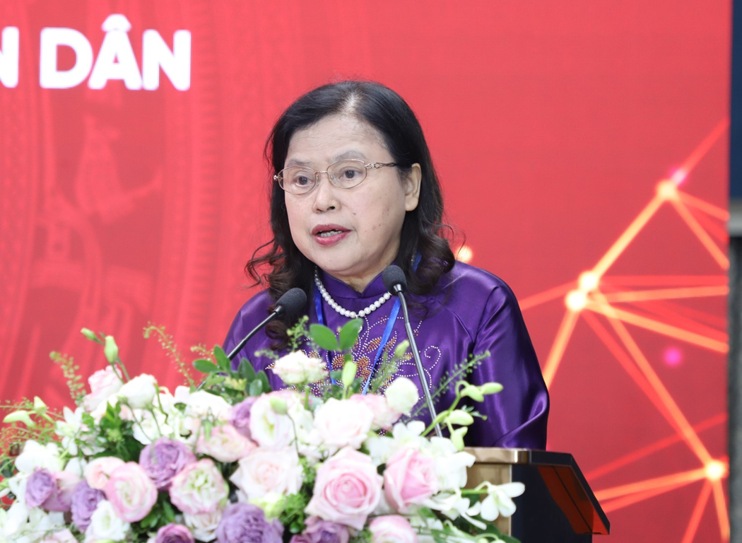pgsts-nguyen-thi-xuyen-1790841684.png