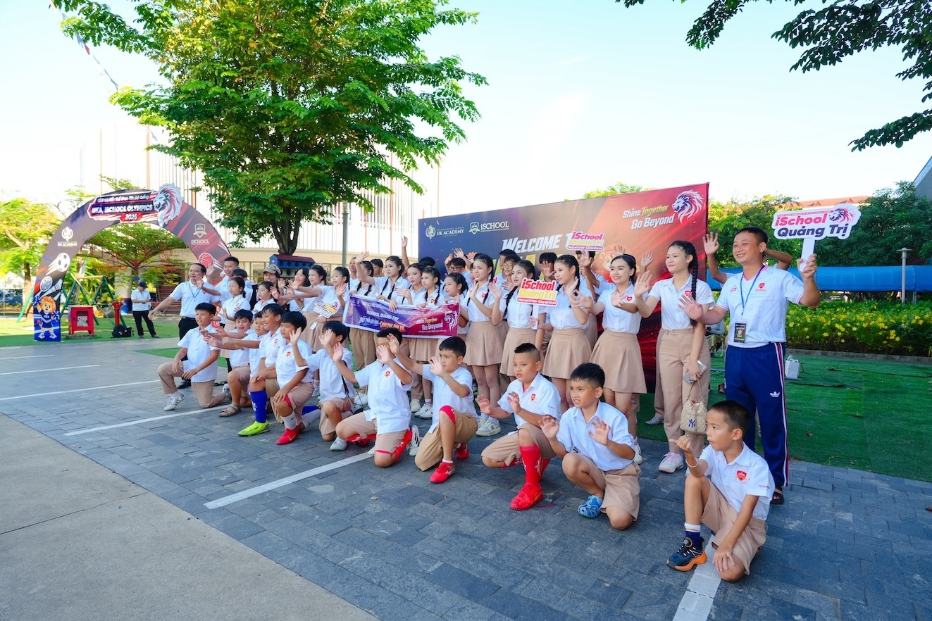 doan-the-thao-ischool-quang-tri-rang-ro-check-in-tai-khuon-vien-diem-truong-dang-cai-uka-hue-trong-ngay-dau-hoi-tu-1791194396.jpg