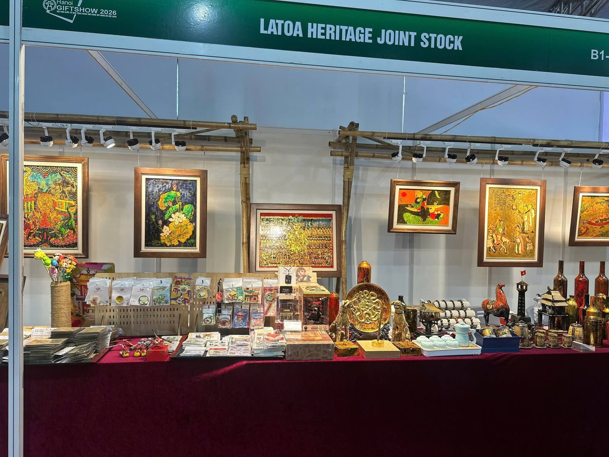 hang-thu-cong-1791467502.jpg