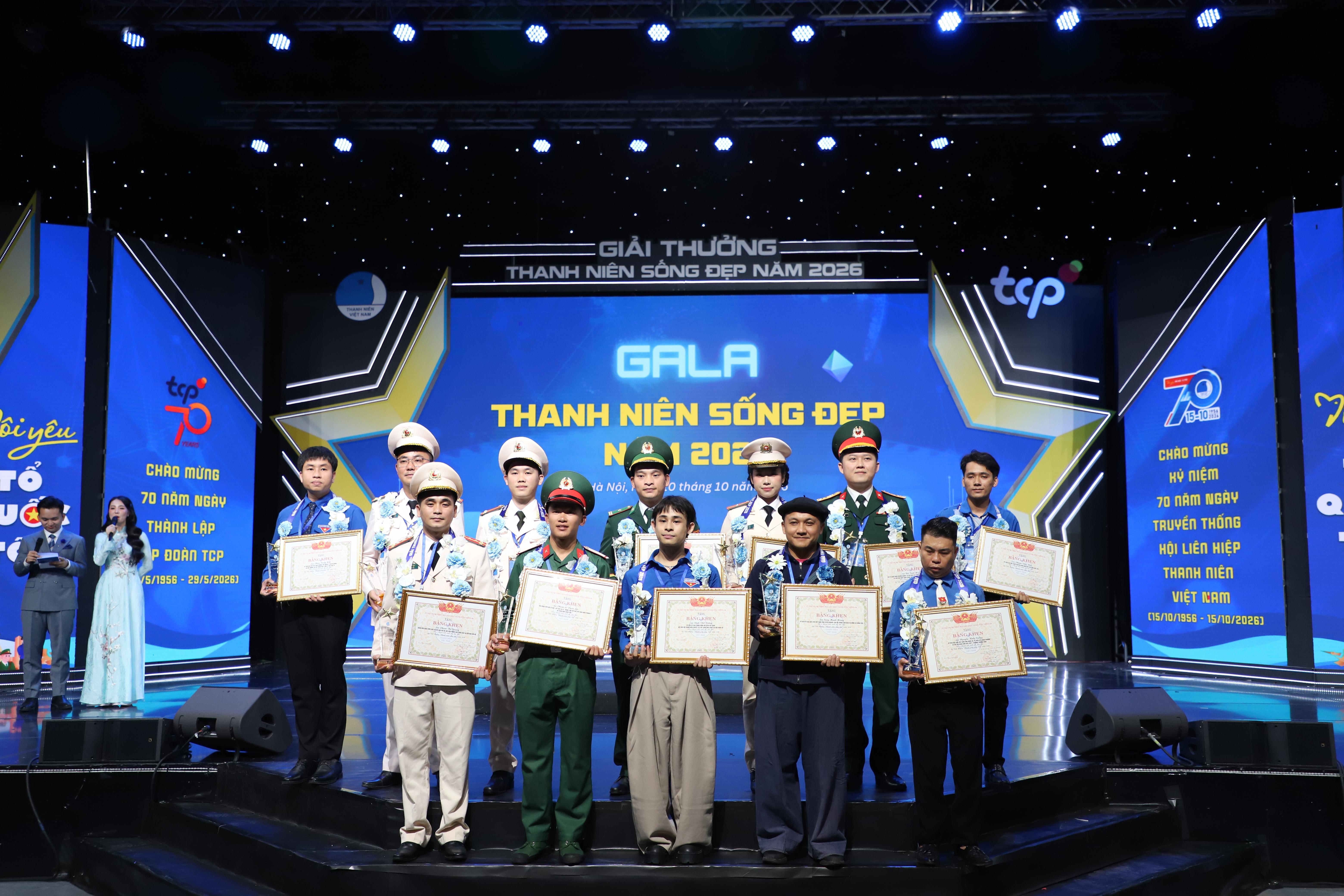 thanh-nien-song-dep-1791627585.jpg