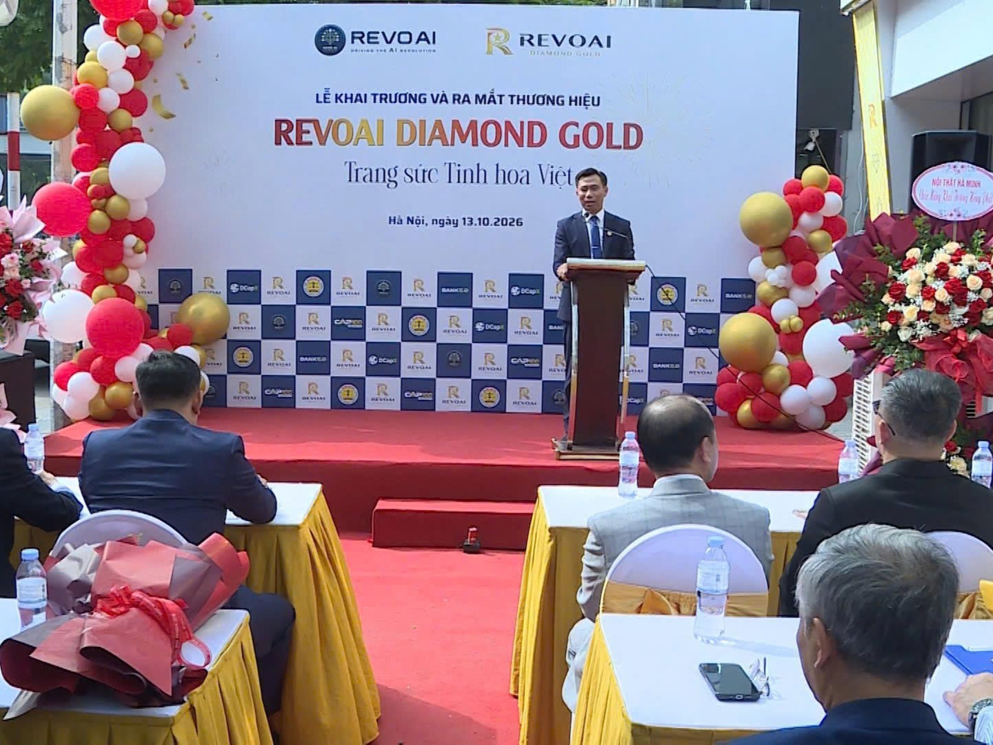 revoai-diamond-gold-2-1791934700.jpg