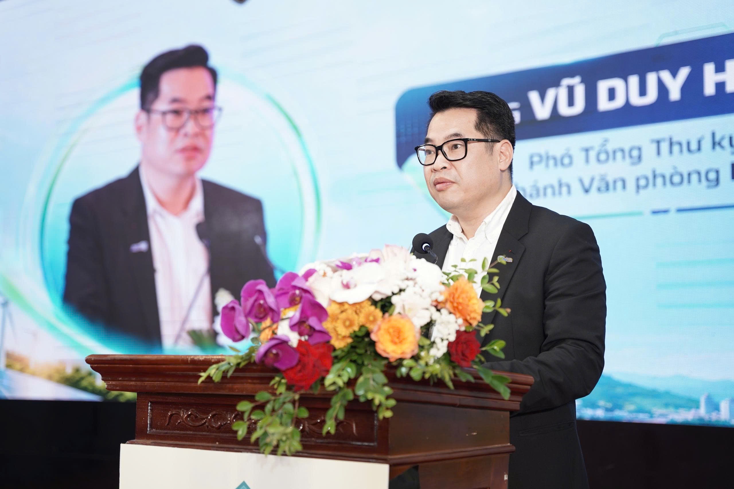 ong-vu-duy-hien-1792758155.jpg