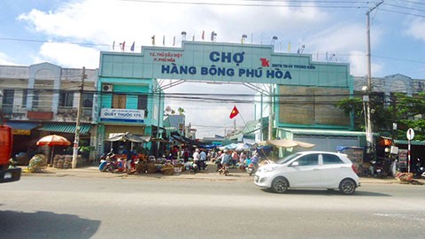 cho-hang-bong-phu-hoa-1625906612.jpg