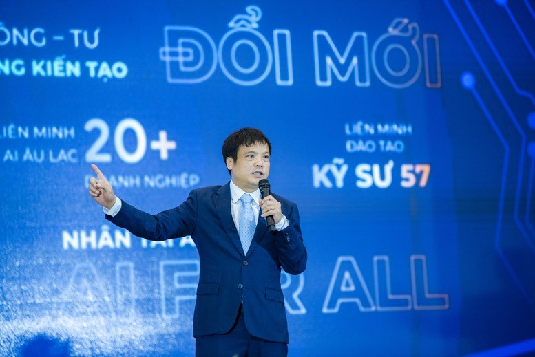 nguyen-van-khoa-ceo-fpt-1759380264.jpg