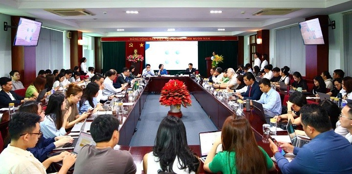 quanh-canh-tai-buoi-hoi-thao-1744866728.jpg