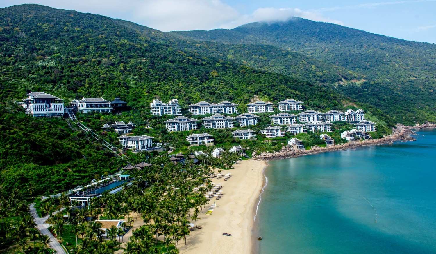intercontinental-danang-3-1792643979.jpg