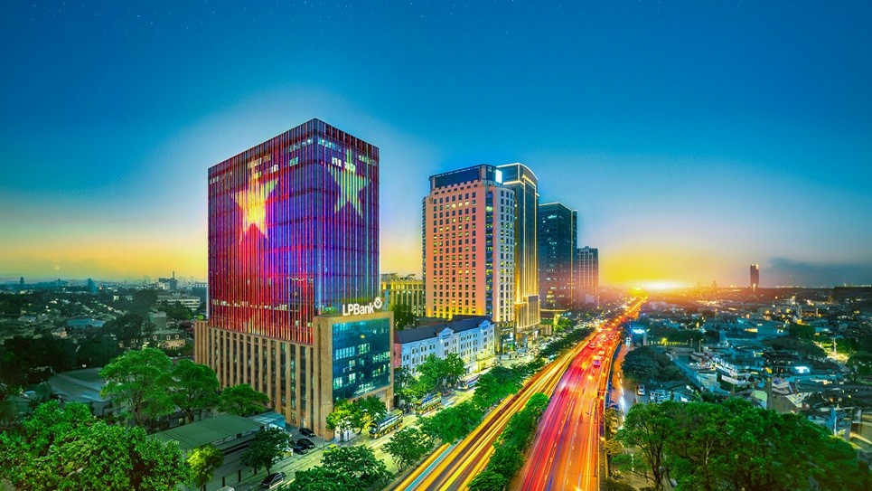 toa-nha-lpbank-1775553205.jpg