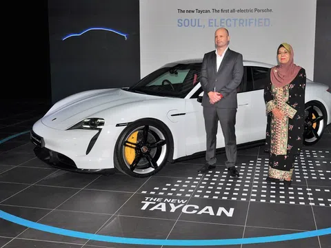 Sau Việt Nam, Porsche Taycan 2021 cập bến Malaysia