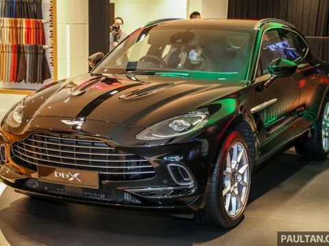 Aston Martin DBX chào giá 4,6 tỷ đồng, sắp về Việt Nam