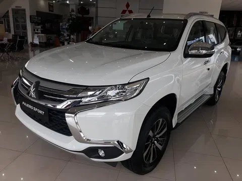 Chào đón bản mới, Mitsubishi Pajero Sport 2019 giảm thẳng tay 250 triệu đồng