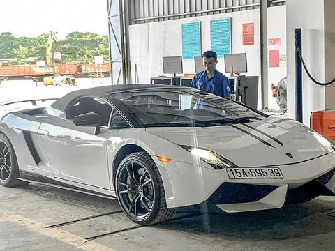 Chiếc Lamborghini Gallardo hàng hiếm tại Việt Nam đổi chủ mới