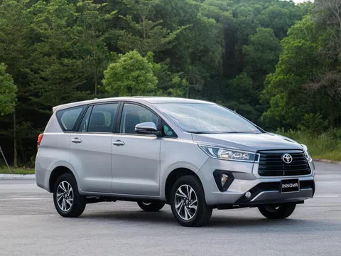 Toyota Innova 2020 sẽ giành lại "ngôi vương" phân khúc từ tay Xpander bằng bản dịch vụ?