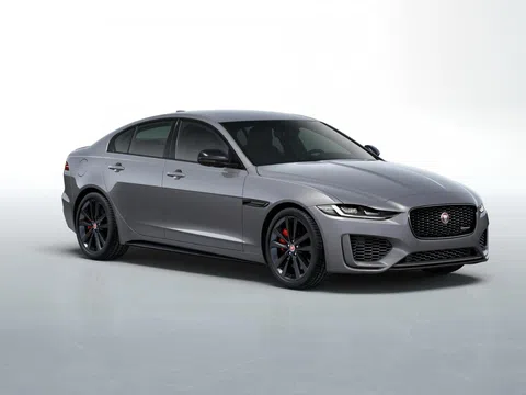 Jaguar XE 2021 giảm giá mạnh, bổ sung động cơ diesel hyrbrid