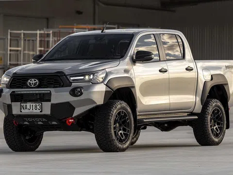 Toyota Hilux Mako bản đặc biệt đối đầu Ranger Raptor