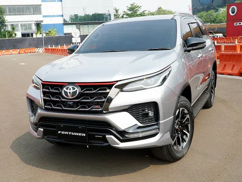 Toyota Fortuner TRD Sportivo 2021 thể thao cực ngầu xuất chiến