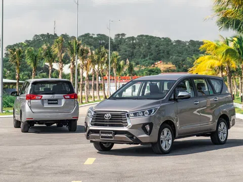 Đánh giá nhanh Toyota Innova 2020: Quyết đấu Mitsubishi Xpander bằng bản dịch vụ