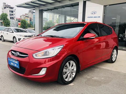 Hyundai Accent cũ nhập Hàn bán ngang xe mới