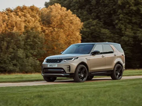 Land Rover Discovery 2021 facelift chào giá 1,3 tỷ đồng