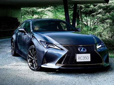 Lexus RC Emotional Ash Edition ra mắt với giá 1,4 tỷ đồng