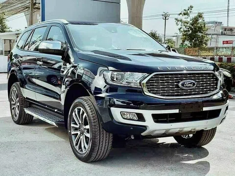 Ford Everest 2021 mới về đại lý, giá bán tương đương bản hiện hành?