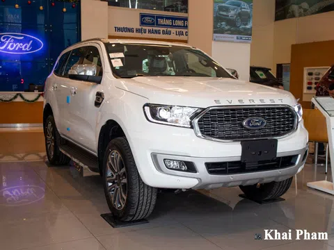 Giá lăn bánh xe Ford Everest 2021: Bớt 1 bản, giá không đổi