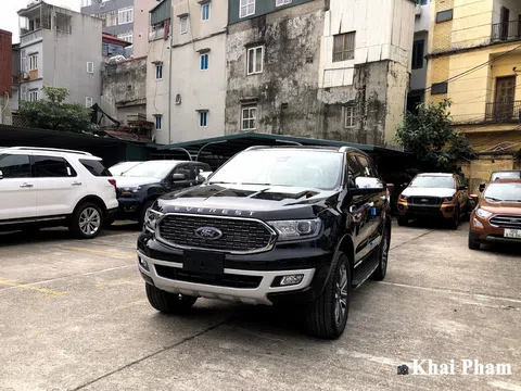 Ford Everest 2021 đã về đại lý, nâng cấp nhẹ, 3 option bị cắt