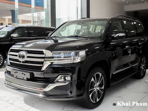 Đánh giá xe Toyota Land Cruiser 2021 bản máy dầu nhập Nga: Chất riêng của xe nhập châu Âu