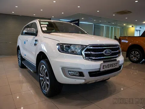 Ford Everest 2020 nâng cấp đã cập bến đại lý, giá không đổi đấu Fortuner, Santa Fe