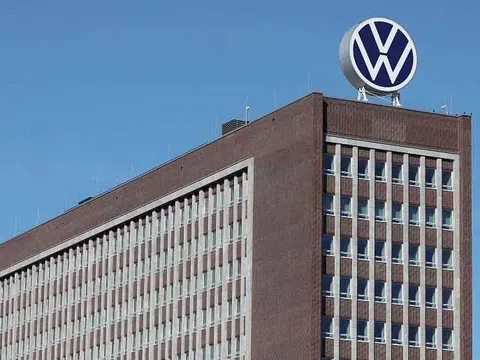 Đóng cửa nhà máy do dịch Covid-19, Volkswagen vẫn tiêu tốn hơn 2 tỷ USD mỗi tuần