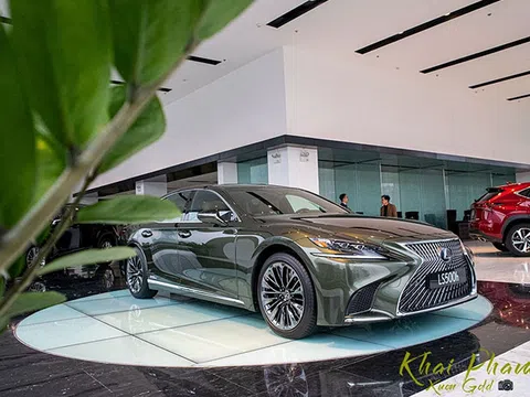 Đánh giá xe Lexus LS 500h 2020: "Sang - Xịn - Mịn" như lâu đài thu nhỏ