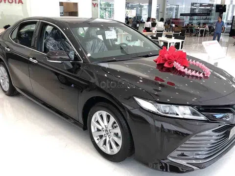 Toyota Camry - "Vua" doanh số phân khúc Sedan hạng D tháng 3/2020