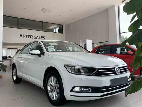 Cơ hội mua Volkswagen Tiguan Allspace và Passat giảm giá "khủng" tới 200 triệu đồng