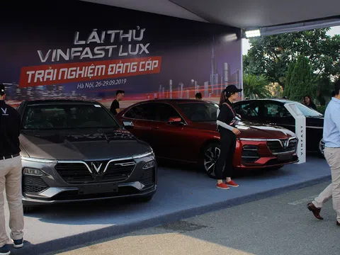Xe VinFast trở về giá bán cũ, tăng 100 triệu đồng so với tháng trước