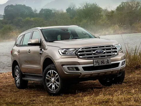 Ford Everest 2020 mới trang bị động cơ của Mustang