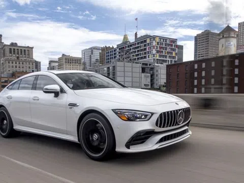 Sedan thể thao giá rẻ Mercedes-AMG GT 43 2021 công bố giá khởi điểm 2,1 tỷ đồng