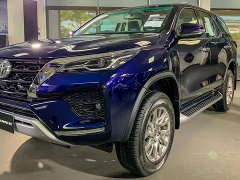 Đánh giá xe Toyota Fortuner 2021