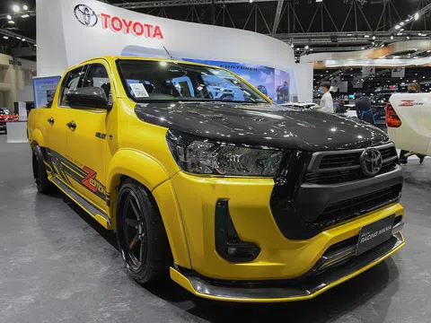 Toyota Hilux Revo Racing Mania độ trình làng triển lãm Bangkok 2020