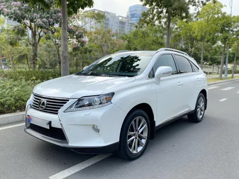 Lăn bánh hơn 6 năm, Lexus RX 350 vẫn có giá hơn 2 tỷ đồng