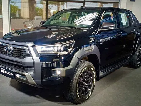 Đánh giá xe Toyota Hilux 2021