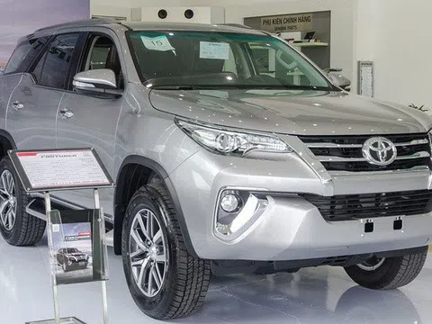 Bị đè bẹp doanh số trong 2 tháng liên tiếp, Toyota Fortuner chơi lớn với ưu đãi lên đến 130 triệu đồng