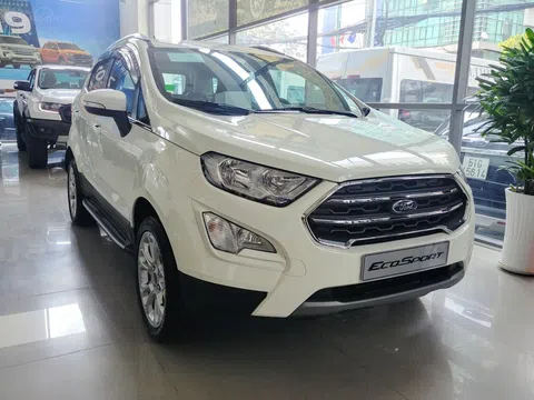 Ford EcoSport nhận khuyến mại từ hãng đến đại lý, thế hệ mới lộ diện tại đại lý