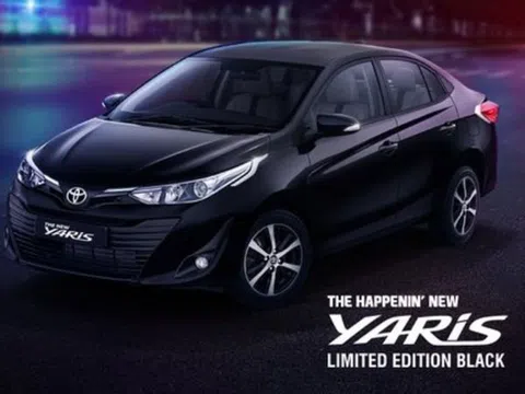 Toyota Yaris Black Edition tung ảnh nhá hàng, vô vàn bí ẩn