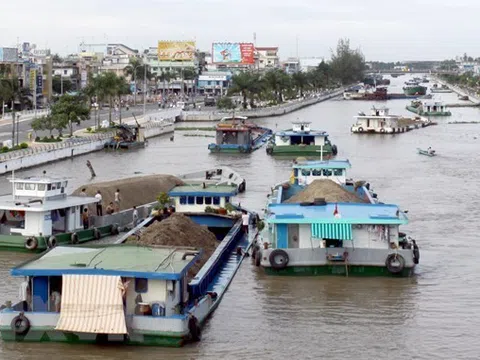TP. HCM: Đề xuất nhiều chính sách gỡ “nút thắt” để giao thông thủy phát triển xứng tầm