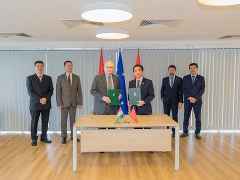 Tập đoàn Xây dựng Hòa Bình và Công ty Europa Dream Holding Zrt ký kết thỏa thuận hợp tác