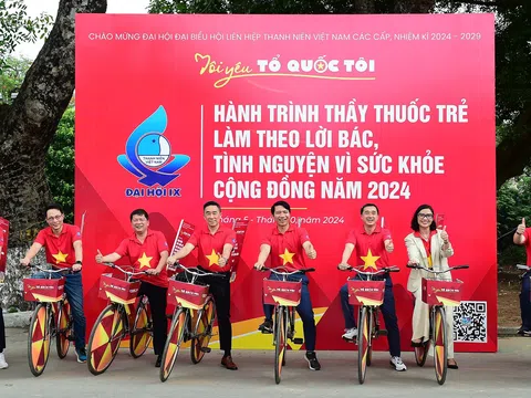 Lễ ra quân Hành trình Thầy thuốc trẻ làm theo lời Bác năm 2024