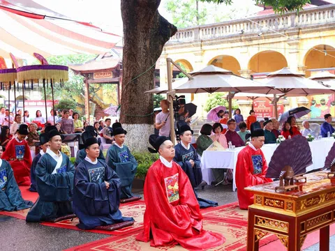 Tái hiện nghi lễ đón Tết Đoan Ngọ Thăng Long xưa